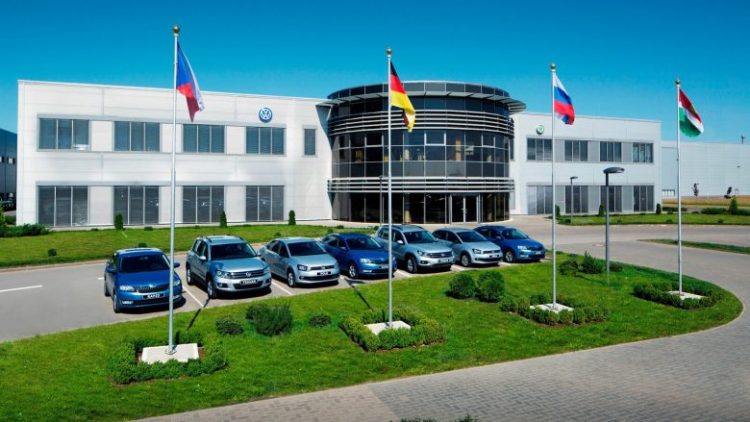 Veprimet e Rusisë frikësojnë prodhuesit perëndimorë