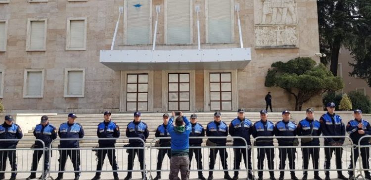 Vula e PD-së/ “Blindohet” Gjykata e Apelit, mbërrijnë 3 gjyqtarët