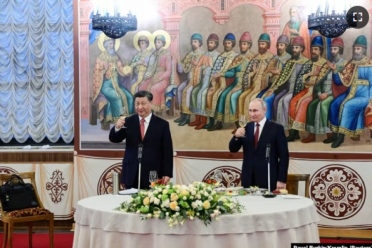 Muri kinez i mbron krahët Putinit