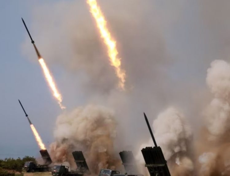 SHBA: Rusia do i japë ushqime Koresë së Veriut e do marrë armë