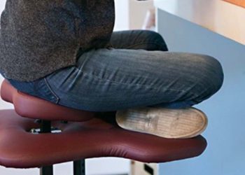 Uleni këmbëkryq? Po i bëni dëm vetes, ja pse