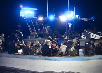 Përmbysen dy varka në Kaliforni, 8 persona humbin jetën