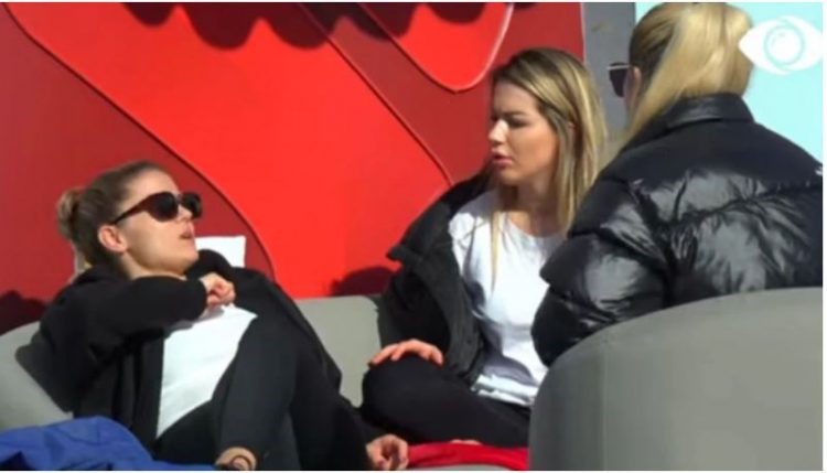 Sherri mes vajzave për 8 mars, Antoneta sqarohet me Nitën