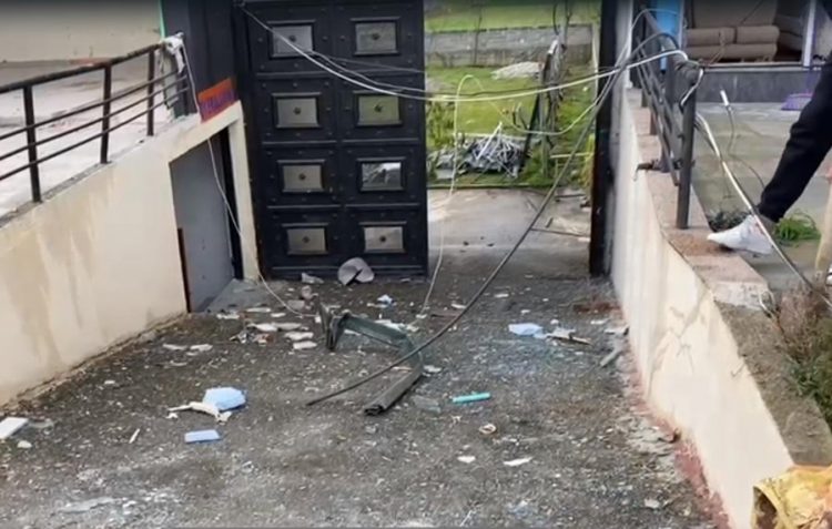 Eksploziv ndaj mobilerisë në Fushë Krujë, policia ngre dyshime