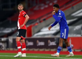 Premier League do të ndalë lojën për iftar