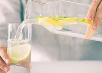 Pija që ju ndihmon të lehtësoni efektet e migrenës