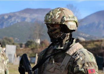 SPAK sekuestron pronat e ushtrisë në Sarandë