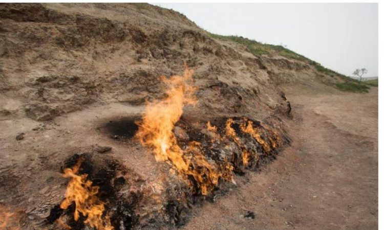 ‘Mali i zjarrit’, flakët në këtë vend nuk dinë të shuhen