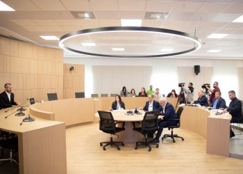 “Bashkë Fitojmë” padit KQZ-në: Të shkruhet emri i Berishës në fletë