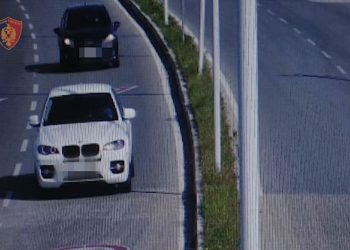 Tentativa e mashtrimit me siguracionin e makinës, pranga vëllezërve