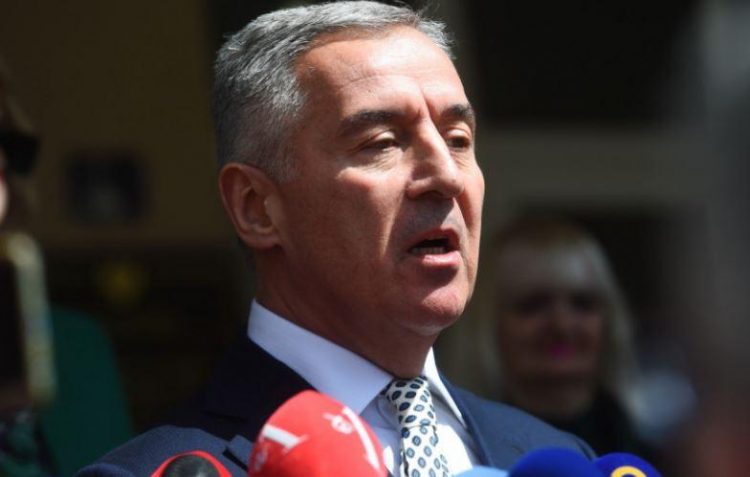 Milo Gjukanoviç jep dorëheqjen nga posti i kryetarit të DPS-së