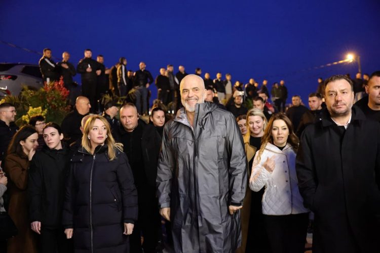 Rama fushatë me xhup 1200 Dollarë