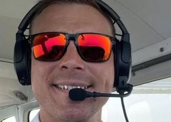 Piloti bën ulje emergjence, shkak një kobra vdekjeprurëse