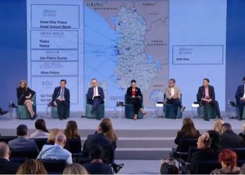 Skandali me hartën e Kosovës, justifikohet Rama