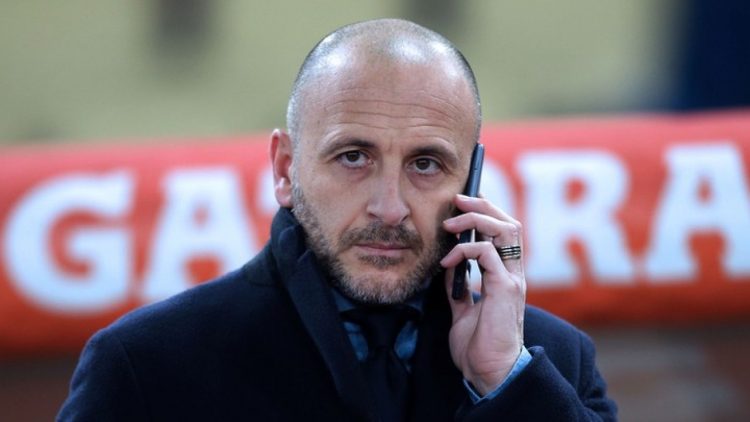 Drejtuesi zikaltër takohet me Alemanyn. Çfarë po ndodh?!