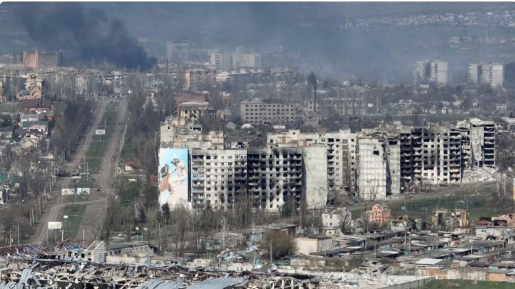 VIDEO/ Ja si luftohet në Bakhmut