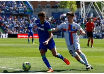 Barcelona bën një hap fals në luftën për titull