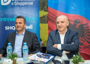 Edhe Bejko ka ofertën e tij për transport publik falas