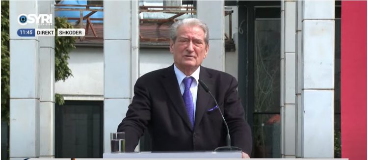 Berisha përkujton martirët e demokracisë së 2 prillit