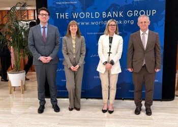 Bislimi e Murati takohen me përfaqësuesit e FMN dhe Bankës Botërore