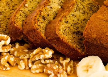 Ja receta për të përgatitur në shtëpi bukën me banane