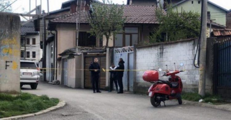 Vrau mamanë, gjykata lë në burg autorin e krimit në Pejë