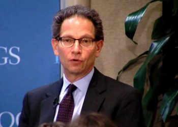 Kupchan: Vuçiç po ndikon te serbët në veri, për t’i rezistuar…