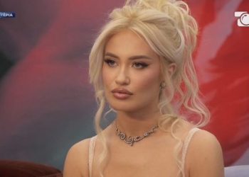 Parukieri ia plas në sy Deas: Sa e keqe që je