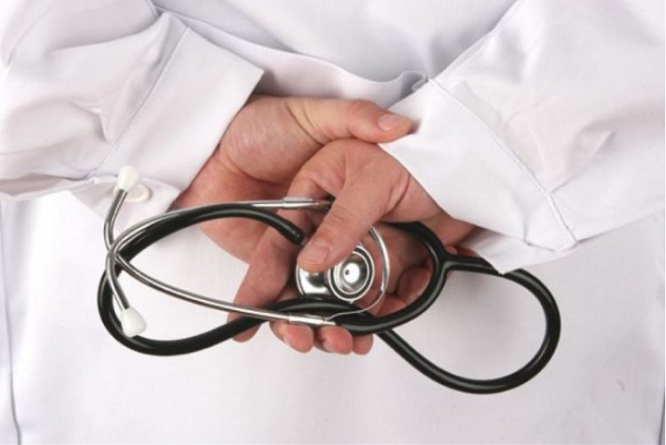 Çfarë turpi! Arrestohen për ryshfet dy doktorë