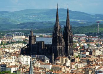 Shqiptari vodhi 13 argjendari në Francë