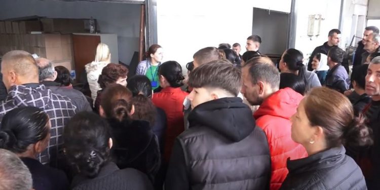 Prag zgjedhjesh, shpërndahen ushqime falas nga Bashkia Kukës