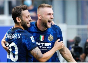 Inter pa dy yje kundër Benficës, a do të luajë Asllani?