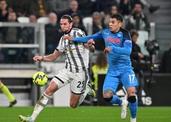 Vëllai i mesfushorit të Juves shpërthen ndaj arbitrit