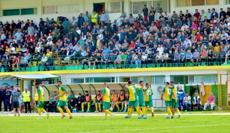 Lushnja humbet penalltinë por dëshpërohet… kundërshtari