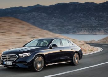 Mercedez Benz nxorri në treg makinën E-Class