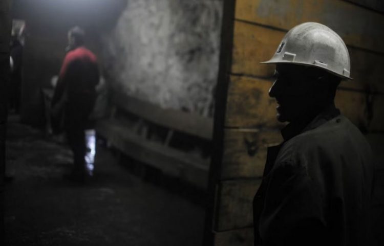 Pa doreza e pa çizme në minierën e Trepçës