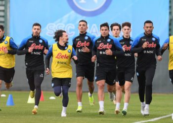 Napoli rikuperon yllin e ekipit për takimin delikat