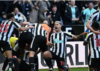 Newcastle fiton ndaj Manchester United
