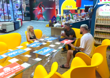 Qetsori debaton me Dean: Ndërhyn për të dalë bukur (VIDEO)