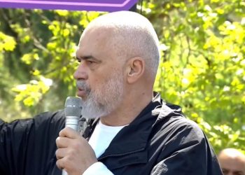 Shqiptarët të zhytur në krizë, Rama premtime me Formula 1