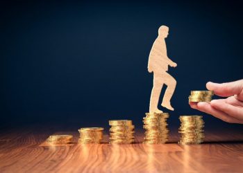 Rritja e pagave mund t’i shërbejë më shumë shtimit të imigrimit