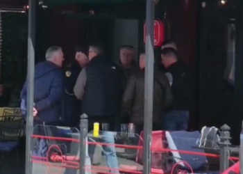 Nxirren thikat në Shkodër, një person ther 3 vetë