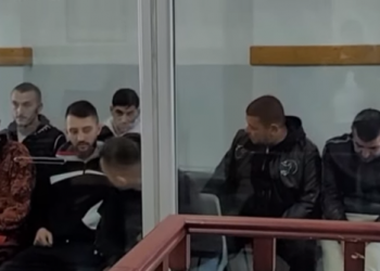 Nëna e 17-vjeçarit të arrestuar: Drogën e siguronin ‘kokat e mëdha’