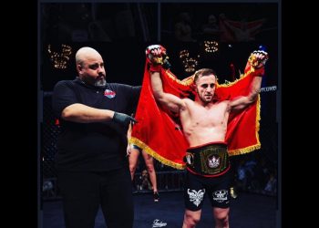 Berisha uron boksierin shqiptar: Ja zbardhi faqen kombit