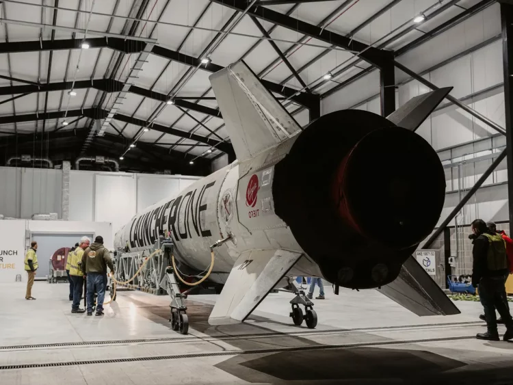 Falimenton kompania e lëshimit të satelitëve