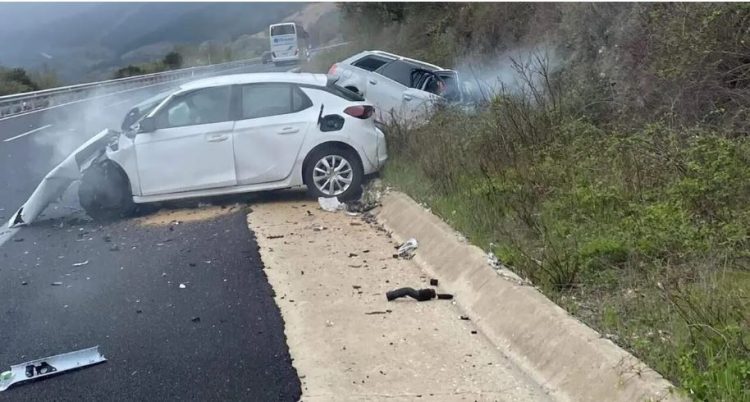 Aksident i rëndë në Greqi, 6 persona humbën jetën