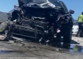 Aksident në Korçë-Pogradec, makinat përplasen kokë më kokë