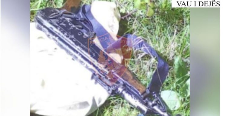 Me armë në dorë shkakton panik, prangoset 25-vjeçari (Emri)