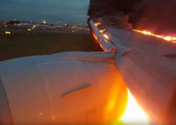 Merr flakë avioni i ekipit të Arsenalit