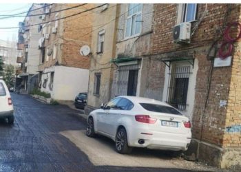 Të qash e të qeshësh, asfalti elektoral s’kalon te makina luksoze